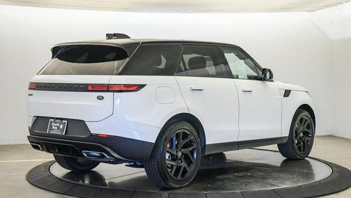 White 2023 Land Rover Range Rover Sport SE