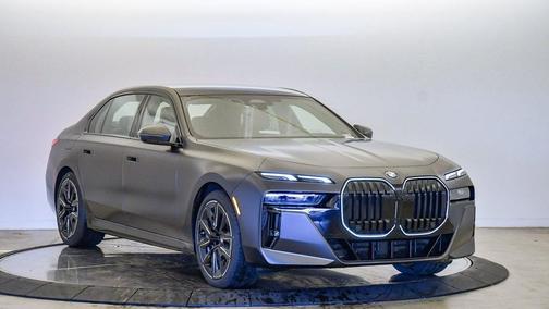 2026 BMW 740 740i