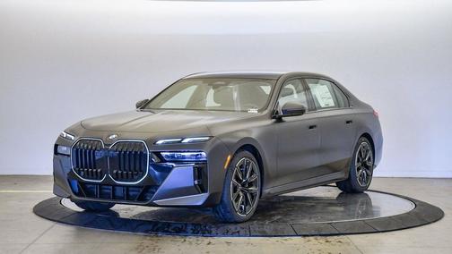 2026 BMW 740 740i