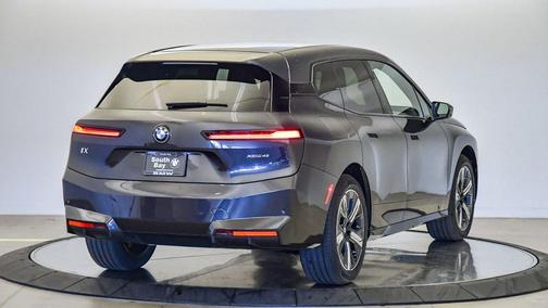 2026 BMW iX xDrive45