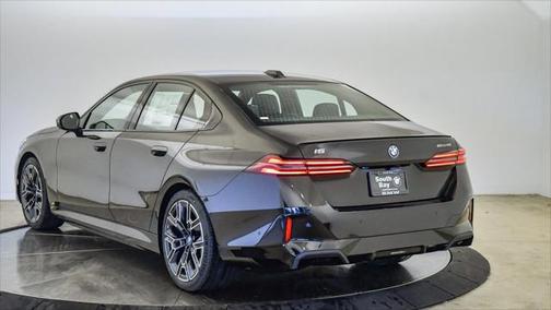 2025 BMW i5 eDrive40