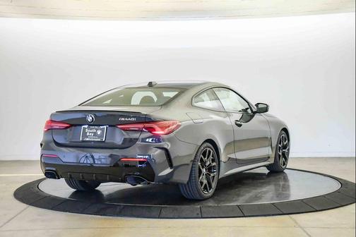 Dravit Grey Metallic 2027 BMW M440 i