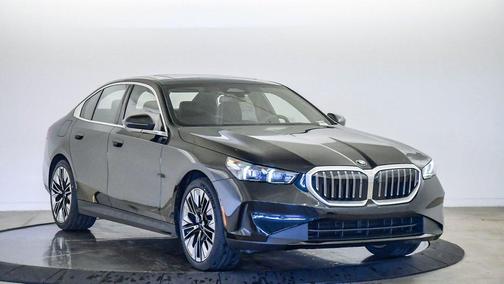 Black Sapphire Metallic 2026 BMW 530 530i