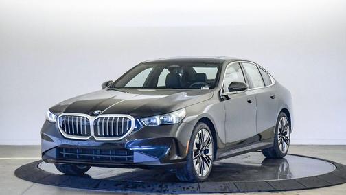 Black Sapphire Metallic 2026 BMW 530 530i