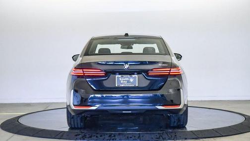 Black Sapphire Metallic 2026 BMW 530 530i