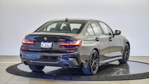2022 BMW 330 330i