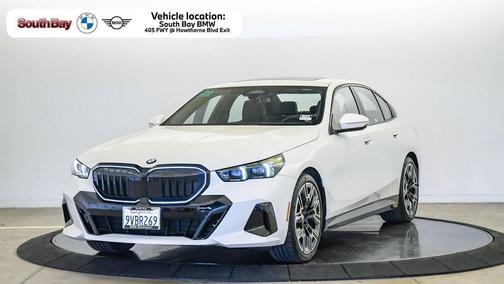 Mineral White Metallic 2026 BMW 530 530i
