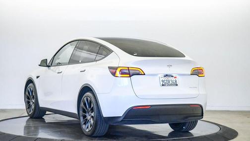 2023 Tesla Model Y Long Range Dual Motor All-Wheel Drive