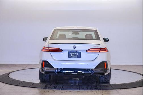 2025 BMW 530 i