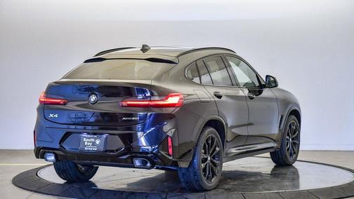 2025 BMW X4 xDrive30i