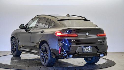 2025 BMW X4 xDrive30i
