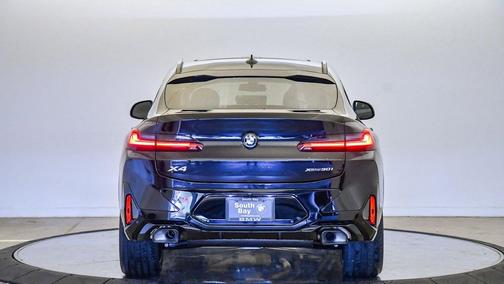 2025 BMW X4 xDrive30i