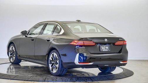 2026 BMW 530 i