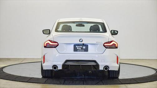 2025 BMW 230 i