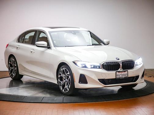 Alpine White 2026 BMW 330 330i