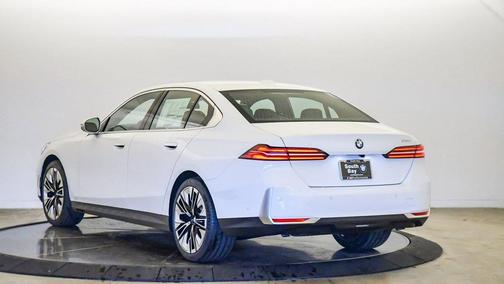 2026 BMW 530 530i