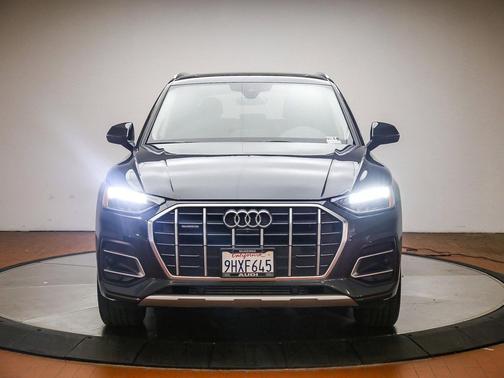 Manhattan Gray Metallic 2023 Audi Q5 40 Premium Plus