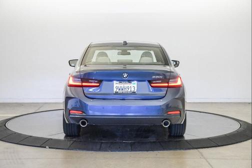 Arctic Race Blue Metallic 2026 BMW 330 330i