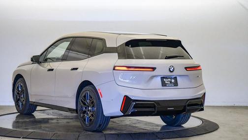 2026 BMW iX xDrive60