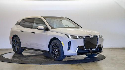 2026 BMW iX xDrive60