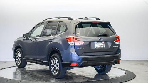 Magnetite Gray Metallic 2021 Subaru Forester Premium