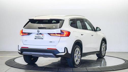 Alpine White 2023 BMW X1 xDrive28i