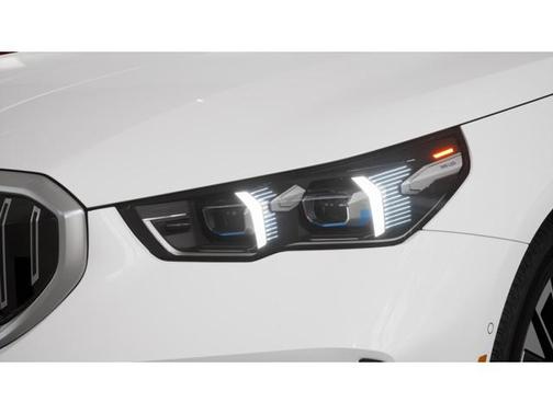 Alpine White 2027 BMW 530 i xDrive