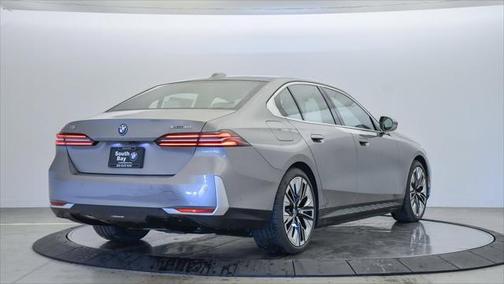 2025 BMW i5 xDrive40