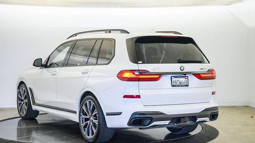 Alpine White 2022 BMW X7 xDrive40i