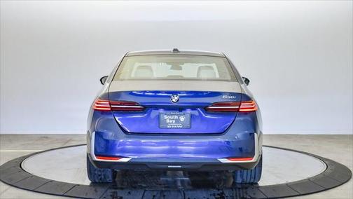 2025 BMW 530 i
