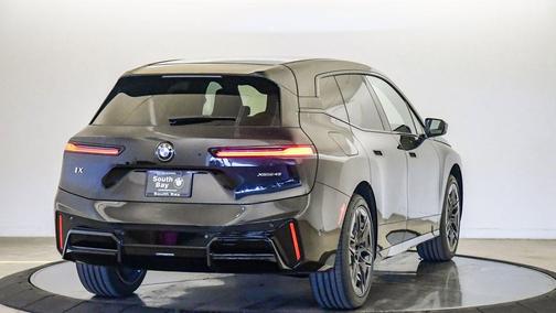 2026 BMW iX xDrive45