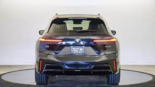 2026 BMW iX xDrive45