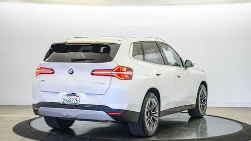 Mineral White Metallic 2026 BMW X3 30 xDrive