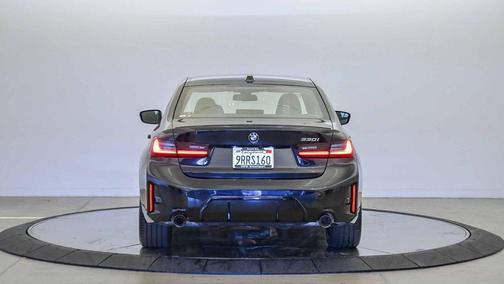 2025 BMW 330 i