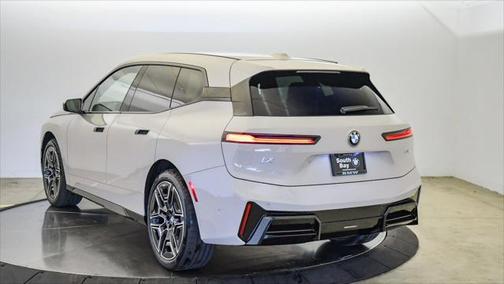 2026 BMW iX xDrive45