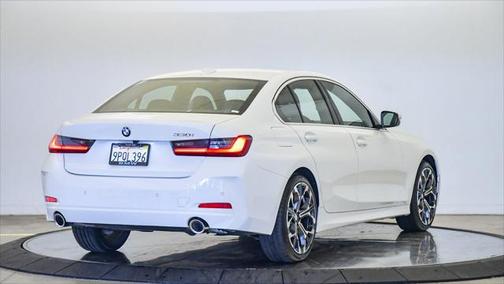 2025 BMW 330 i