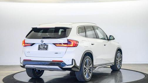 Alpine White 2026 BMW X1 xDrive28i