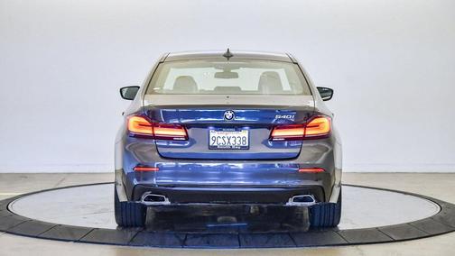 2023 BMW 540 i