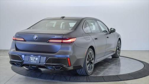 2025 BMW 760 i xDrive