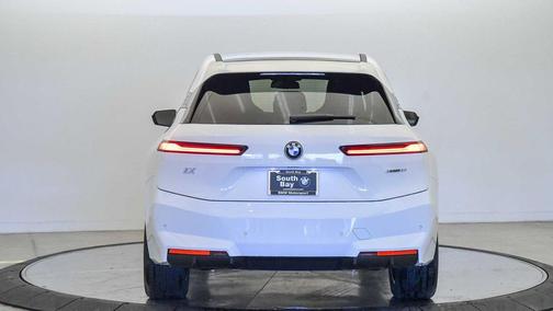 2026 BMW iX xDrive60