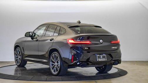 2023 BMW X4 M40i