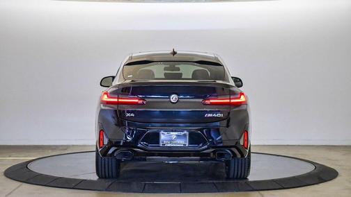 2023 BMW X4 M40i