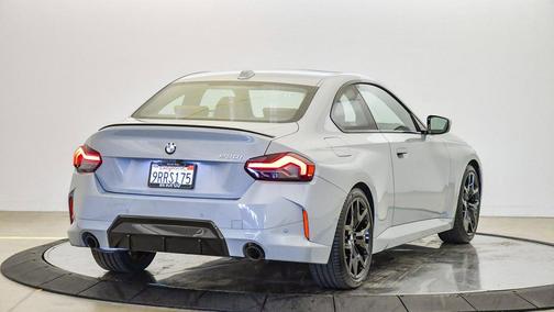 2025 BMW 230 i