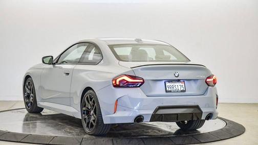 2025 BMW 230 i