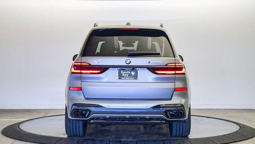 2026 BMW X7 M60i
