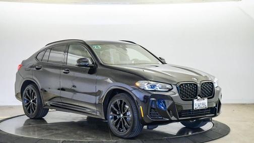 Carbon Black Metallic 2024 BMW X4 xDrive30i