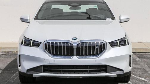 2025 BMW i5 xDrive40
