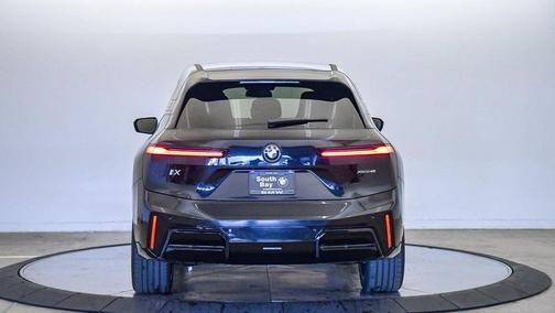 2026 BMW iX xDrive45