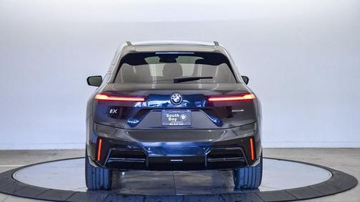 2026 BMW iX xDrive45