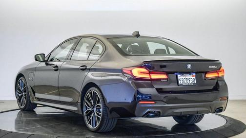 Carbon Black Metallic 2023 BMW 530e Base